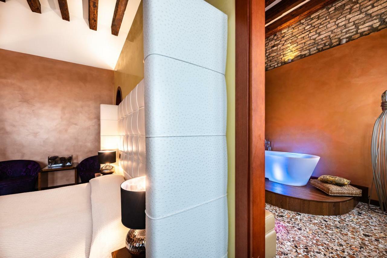 Abbazia De Luxe Bed & Breakfast 3*